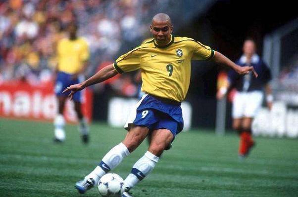 的丈夫和他 的丈夫和他