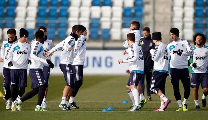 始更加谨慎 始更加谨慎