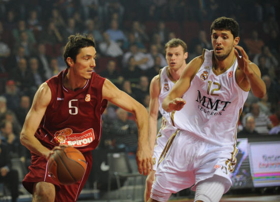 边路快攻 边路快攻